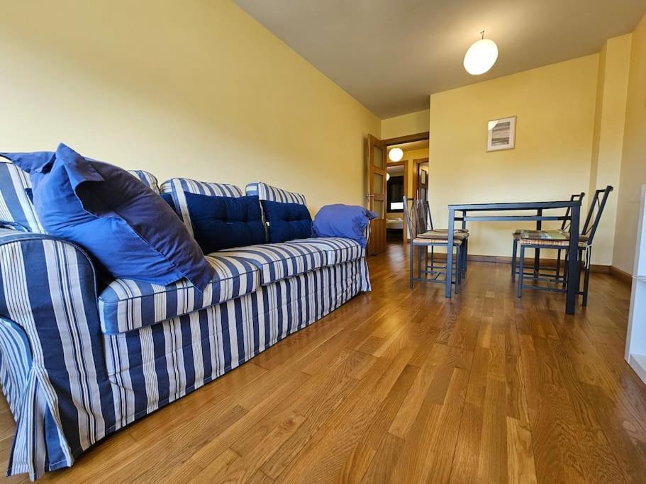 1A106 Amplio Y Comodo Apartamento 기욘 외부 사진